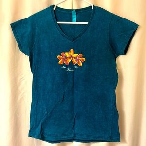 NWOT Hawaii Plumerias T-shirt